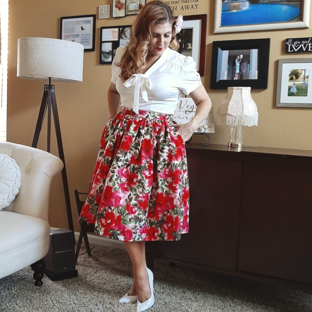 EUC Unique Vintage Floral Swing Skirt: Large
